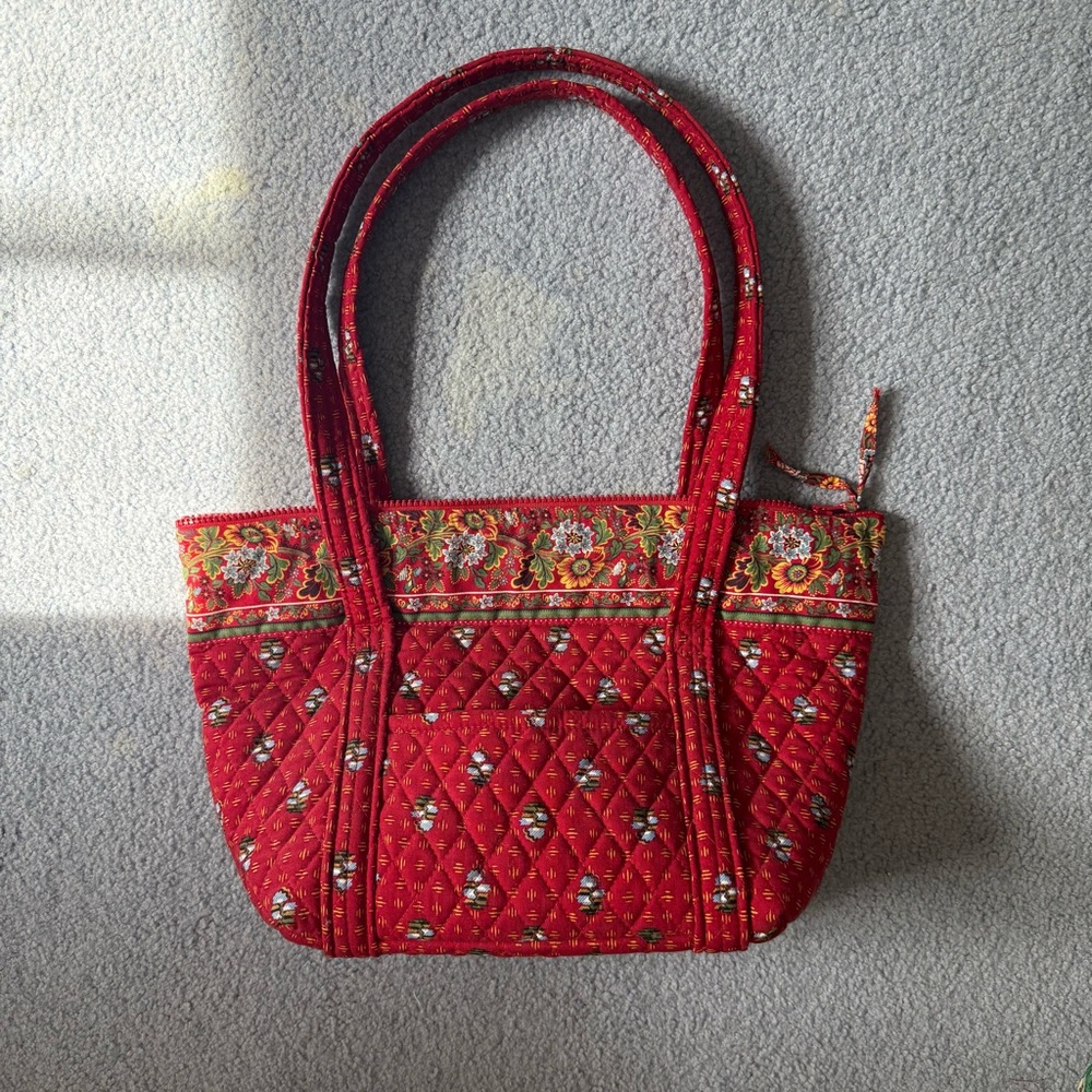 VINTAGE Vera Bradley Quilted Red Floral Shoulder Bag Tote - Excellent Condition! - Picture 1 of 5